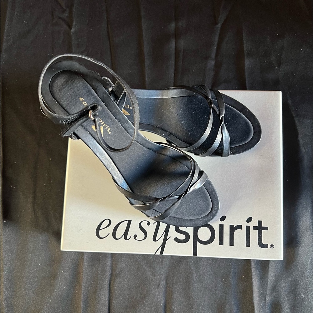 EASY SPIRIT Women’s Black Heels (8.5)